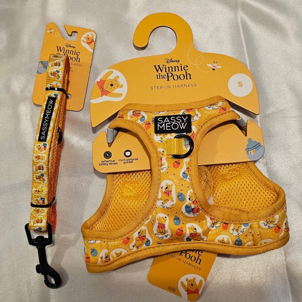 Sassy Meow Winnie the Pooh Harness & Leash Set (S)
